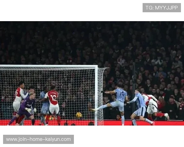 摩纳哥角球战术成利器，门前争顶再收回报